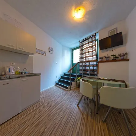 Apartment Nino Skradin